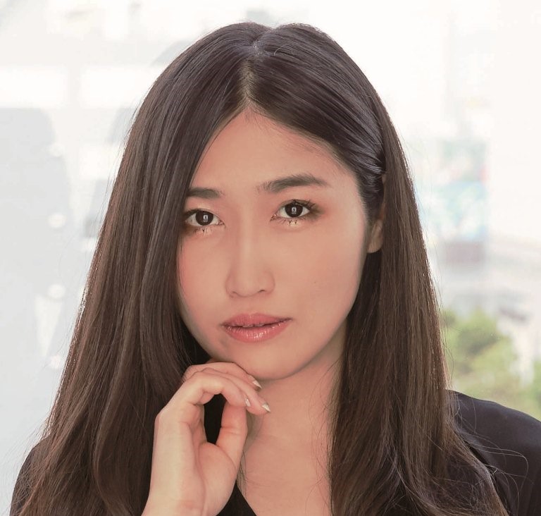 峰なゆか
