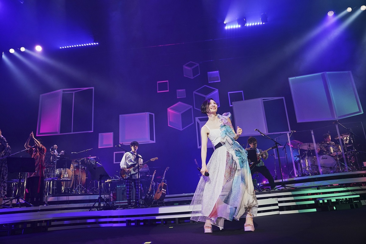 坂本真綾 声出し解禁レコ発ツアーで大合唱! LIVE TOUR 2023「記憶の