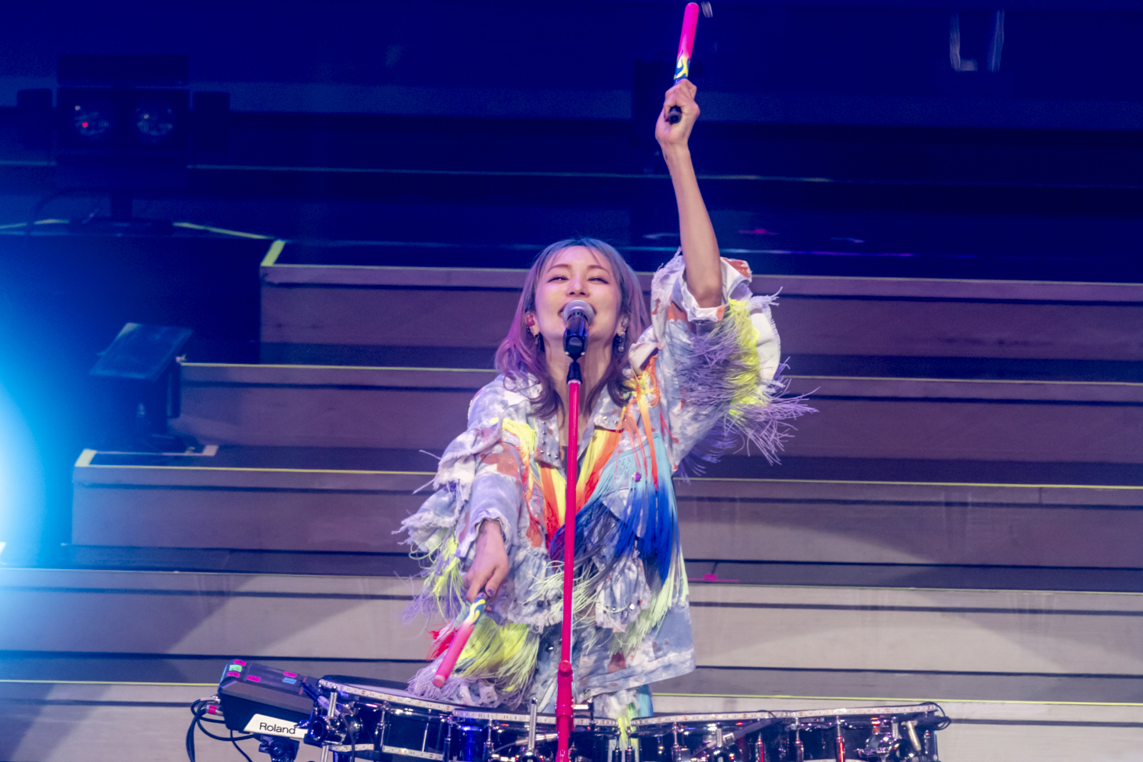 LiSA、約1年半ぶりの全国ツアー「LiVE is Smile Always~LANDER~」14