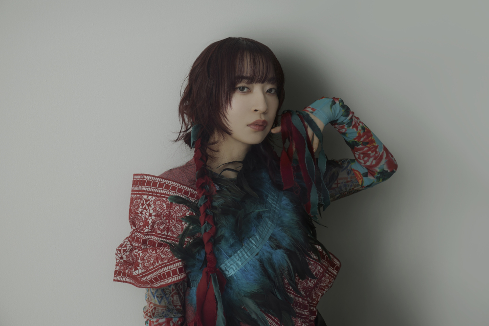 ヒグチアイ、2ヶ月連続新曲リリース決定！4月23日にHuluオリジナル『おとなになっても』主題歌「恋に恋せよ」、5月14日にRPGゲーム『Tomo: Endle