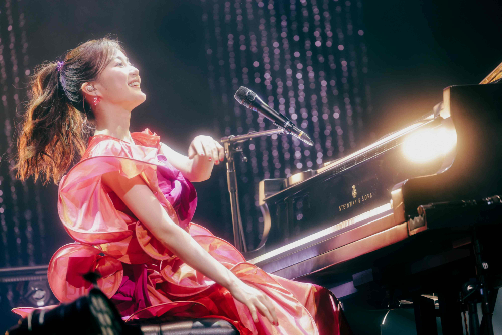 生田絵梨花、全国コンサートツアー「Erika Ikuta Tour 2025『bitter candy』」がスタート ！「かっこつけなくていいんだ。」等身大の生