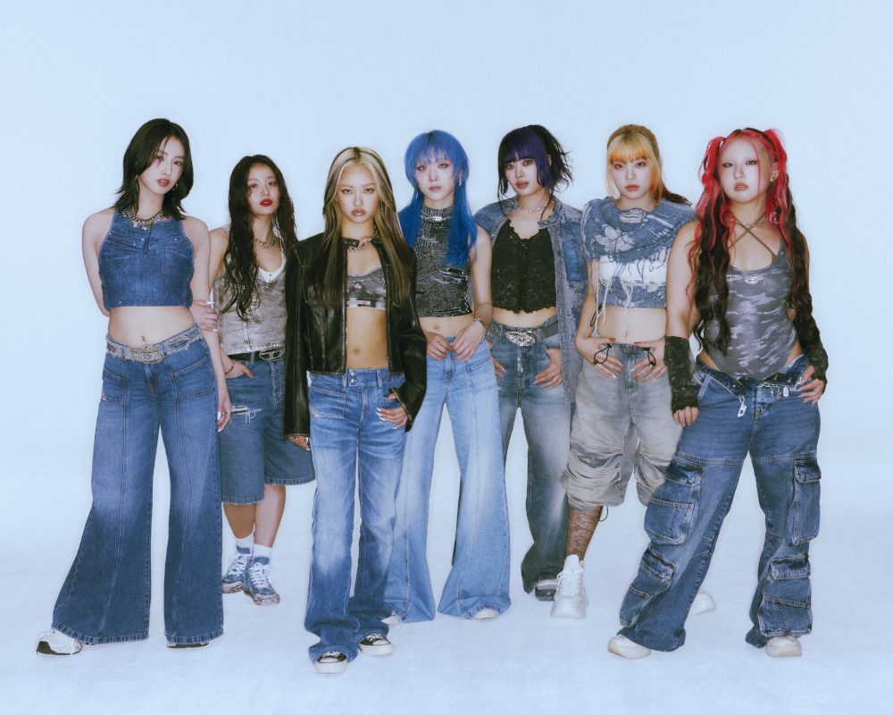 HANA、チャート席巻中の新曲『Blue Jeans』を引っ提げ 「THE FIRST