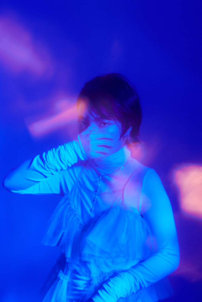 mzsrz、理想と現実の狭間で揺れる”夜の独白”を歌った「夜迷言」本日リリース