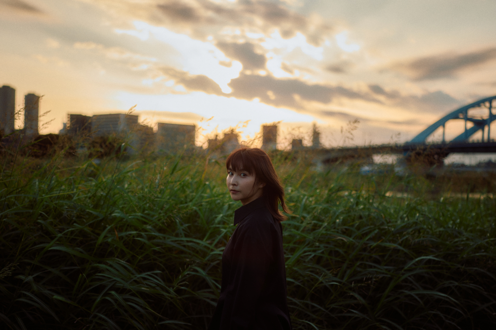 シンガーソングライター坂口有望、“サカグチアミ”として再出発 日本クラウンへレーベル移籍＆新曲リリース決定！