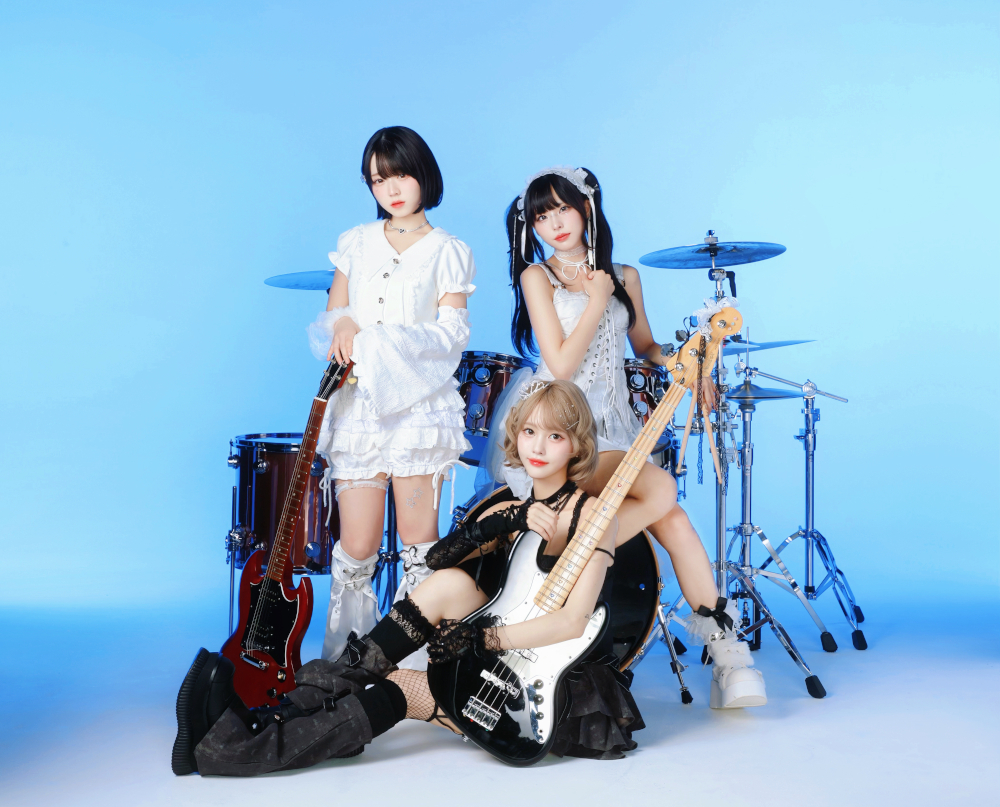 Another Diary rock field (ロックフィールド)より11月22日に1stミニアルバム『Enchanted』がリリース決定