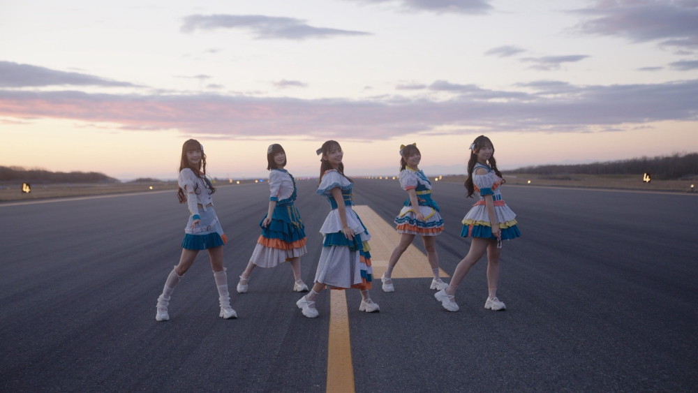 北海道発のアイドルグループ「タイトル未定」全曲タイアップの豪華
