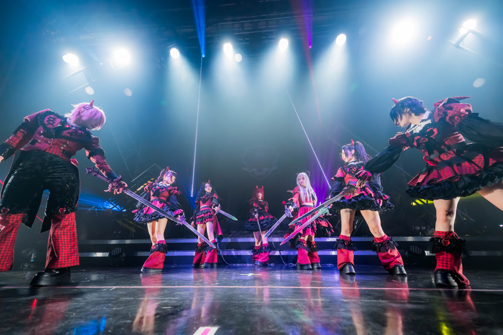 AVAM、5大都市Zeppツアー『RE:BORNEDGE』開幕！新曲「Warning：Love you」を初披露