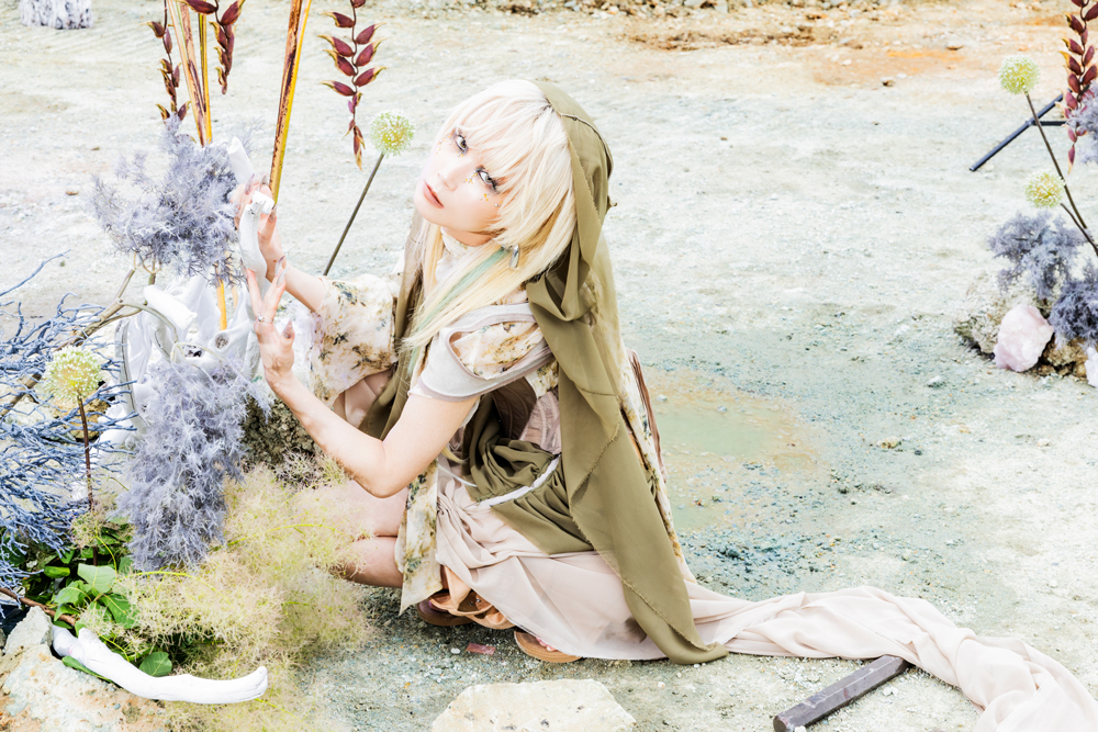 Reol、誕生日に挑んだ自身最大規模となる横浜アリーナ公演全曲収録の映像商品リリース！ソロ再始動後初の楽曲「平面鏡」パフォーマンス映像も公開