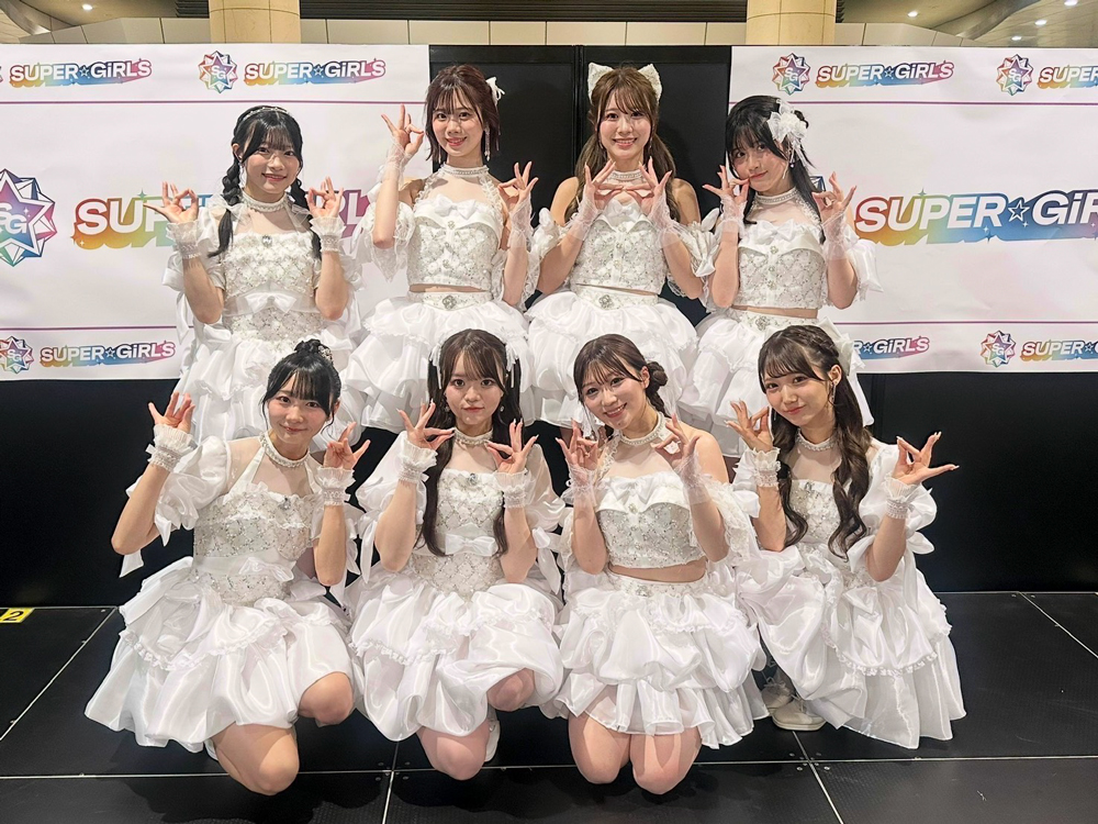 SUPER☆GiRLS、32ndシングル「Sunset Kiss」を汐留でのリリースイベントで初披露！ 今年7月卒業の坂林佳奈、田中想のラストシングルに「最後ま