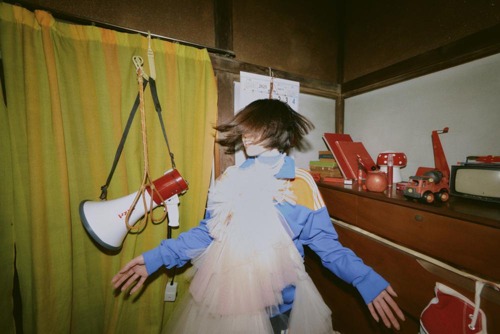 7co初の自主企画ライブ開催。唯一無二の歌世界を描く7coが、SSW・由薫を迎えた2マンLIVEを実現。   