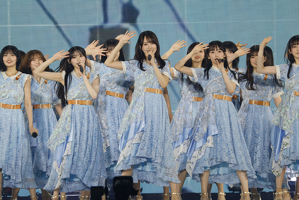 乃木坂46、満員の東京ドームで14回目の誕生日をお祝い！過去と未来を繋ぐ、乃木坂46の歴史を辿るバスラDAY1＆DAY2ライブレポートが到着！
