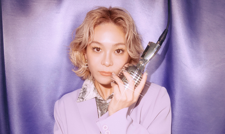 シンガーソングライター・歌謡曲DJとして活躍するYup’inが、J-POP×JAZZのクロスオーバー・カヴァー企画の第2弾「スナックやぴん"夜品”〜歌