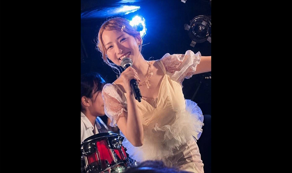週刊プレイボーイ掲載でも話題！「アイドルみたいに可愛くてロックなシンガーソングライター」ことアイドルソングライター香野子、改名3周年記念ライブを開催！本人だけ知