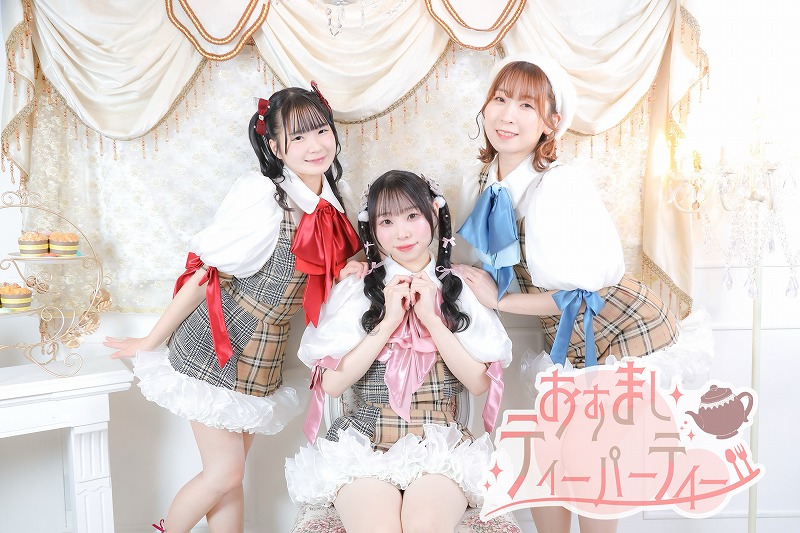 ３