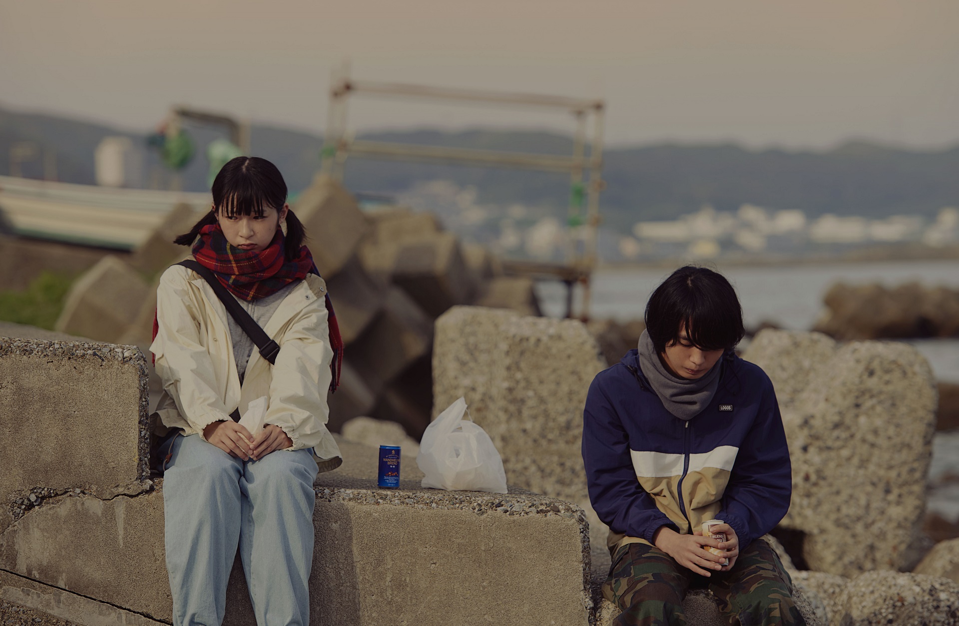 映画　うみべの女の子