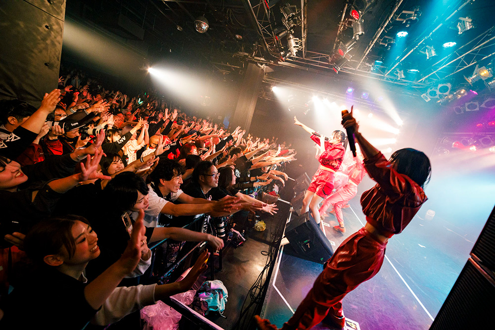 LIVE