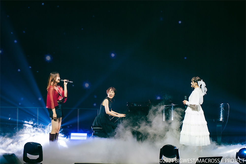 MacrossF_Galaxy Live_Final_09